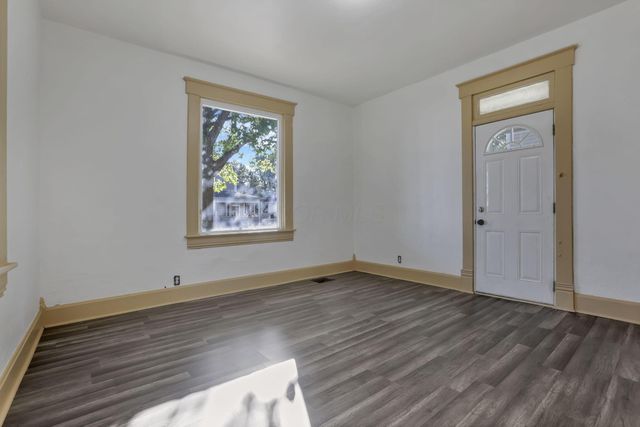 215 Harrison Avenue, Lancaster, OH 43130