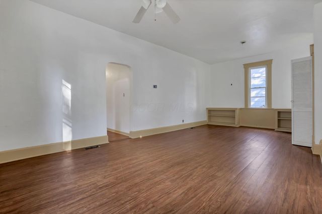 215 Harrison Avenue, Lancaster, OH 43130