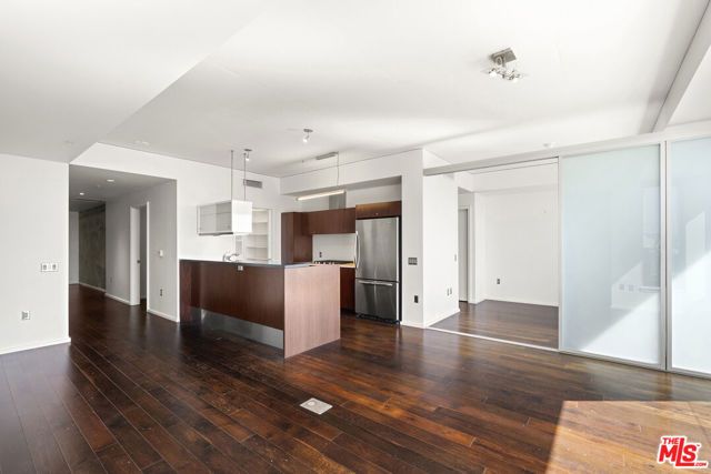 1155 S Grand Avenue 1103, Los Angeles, CA 90015