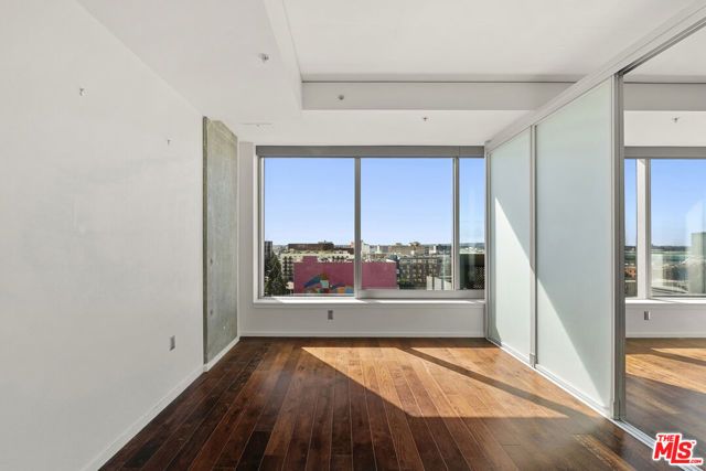 1155 S Grand Avenue 1103, Los Angeles, CA 90015