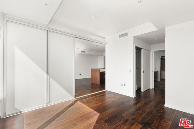 1155 S Grand Avenue 1103, Los Angeles, CA 90015