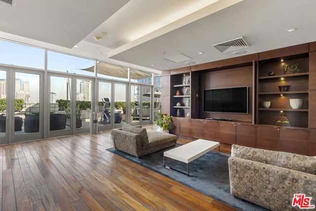 1155 S Grand Avenue 1103, Los Angeles, CA 90015