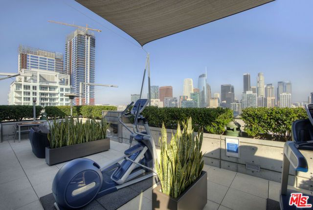 1155 S Grand Avenue 1103, Los Angeles, CA 90015