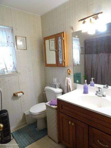 28263 Newport Drive, Warren, MI 48088