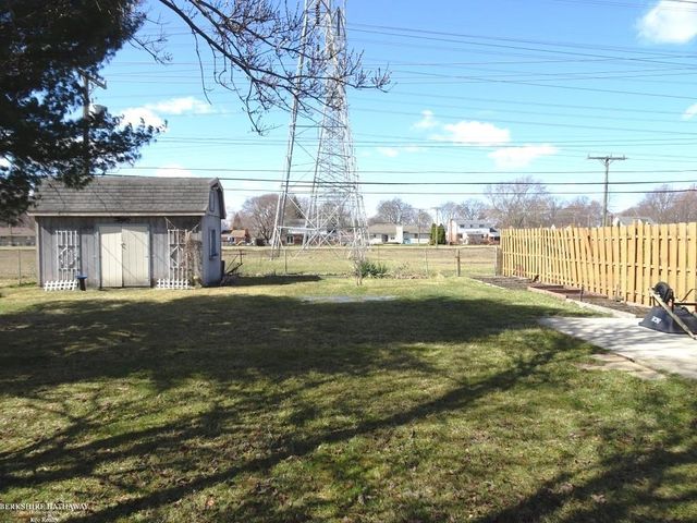 28263 Newport Drive, Warren, MI 48088