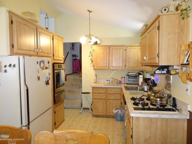 28263 Newport Drive, Warren, MI 48088