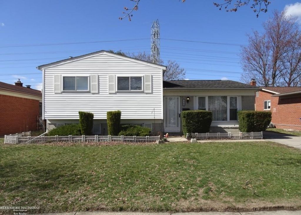 28263 Newport Drive, Warren, MI 48088