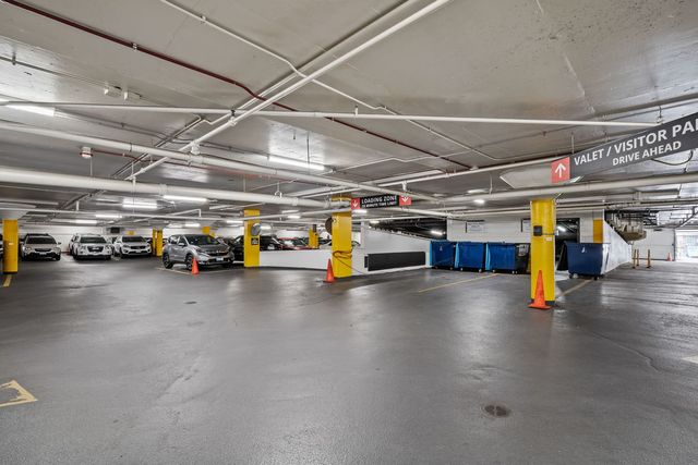3930 N Pine Grove Avenue 2010, Chicago, IL 60613
