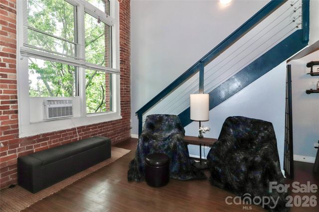 201 S Hoskins Road 315, Charlotte, NC 28208