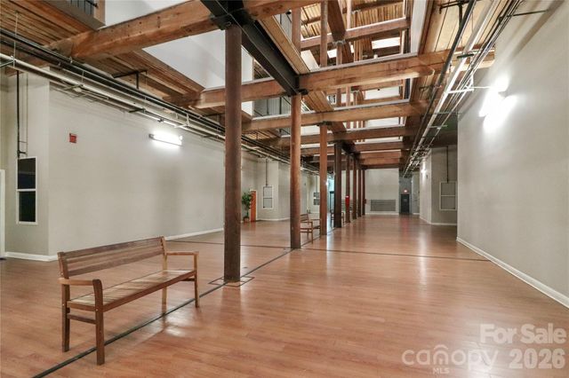 201 S Hoskins Road 315, Charlotte, NC 28208