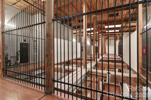 201 S Hoskins Road 315, Charlotte, NC 28208