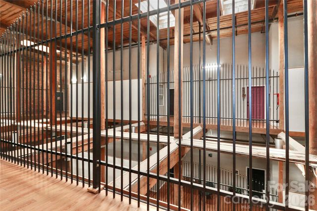 201 S Hoskins Road 315, Charlotte, NC 28208