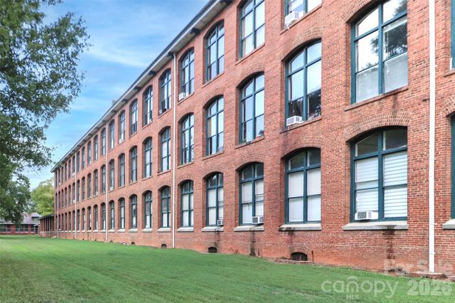 201 S Hoskins Road 315, Charlotte, NC 28208