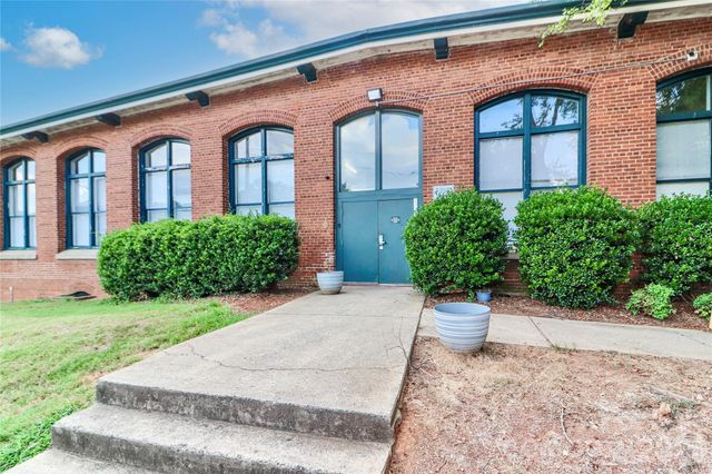 201 S Hoskins Road 315, Charlotte, NC 28208