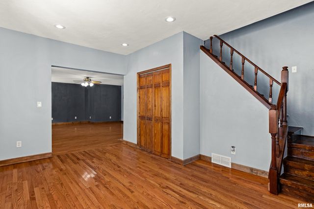 604 S PLEASANT HILL Road, East Peoria, IL 61611