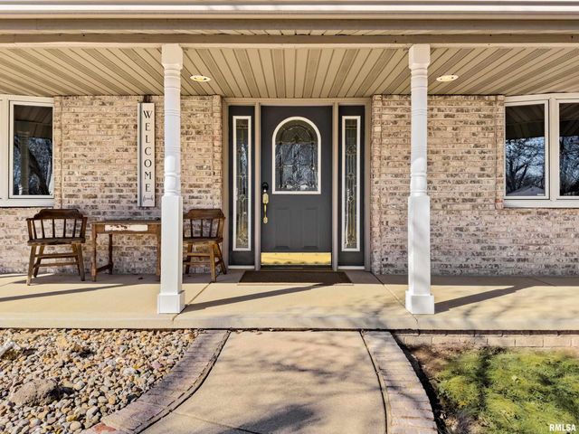 604 S PLEASANT HILL Road, East Peoria, IL 61611