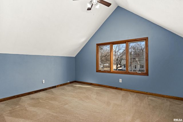 604 S PLEASANT HILL Road, East Peoria, IL 61611