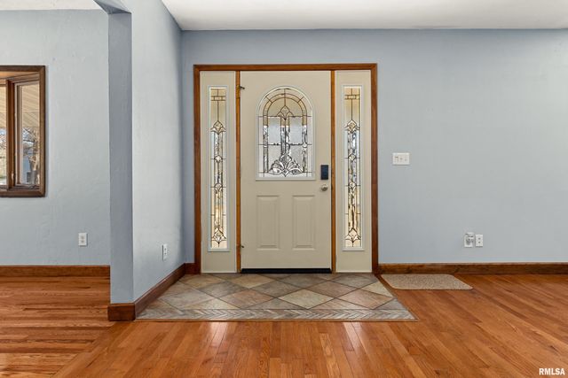 604 S PLEASANT HILL Road, East Peoria, IL 61611