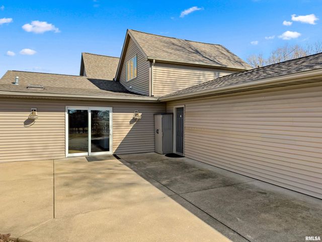 604 S PLEASANT HILL Road, East Peoria, IL 61611