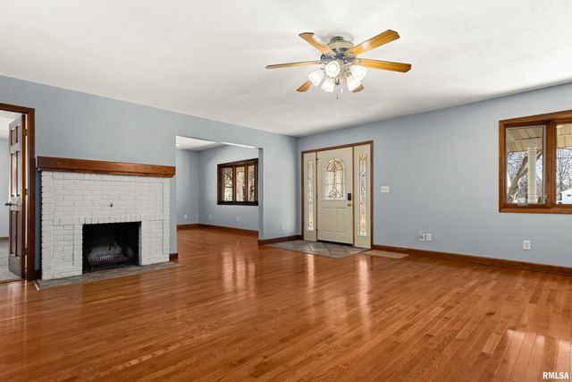 604 S PLEASANT HILL Road, East Peoria, IL 61611