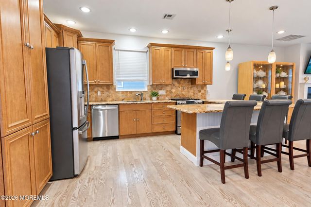 121 Camden Avenue, Lavallette, NJ 08735