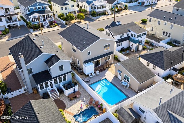121 Camden Avenue, Lavallette, NJ 08735