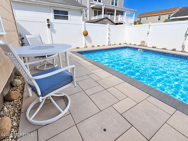 121 Camden Avenue, Lavallette, NJ 08735