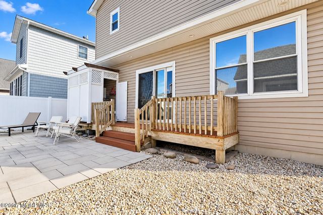 121 Camden Avenue, Lavallette, NJ 08735
