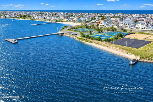 121 Camden Avenue, Lavallette, NJ 08735
