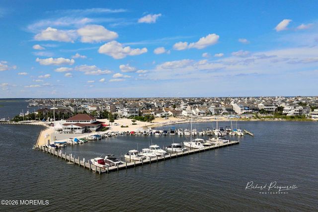 121 Camden Avenue, Lavallette, NJ 08735