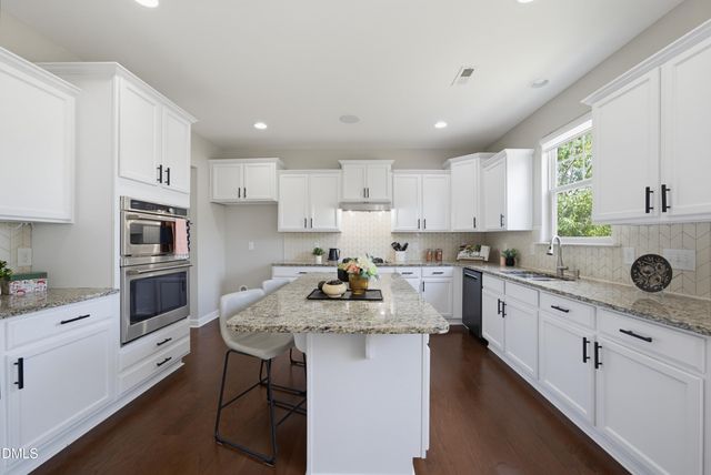 619 Laurel Berry Court, Apex, NC 27523