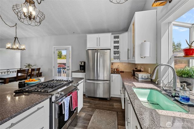 11621 19th Avenue SW, Burien, WA 98146