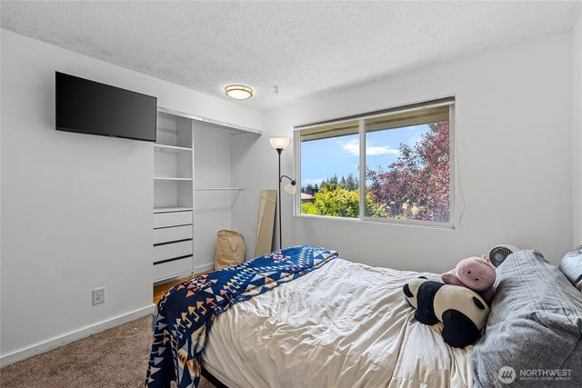 11621 19th Avenue SW, Burien, WA 98146