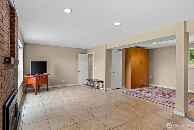 11621 19th Avenue SW, Burien, WA 98146