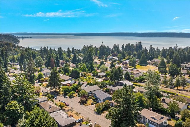 11621 19th Avenue SW, Burien, WA 98146
