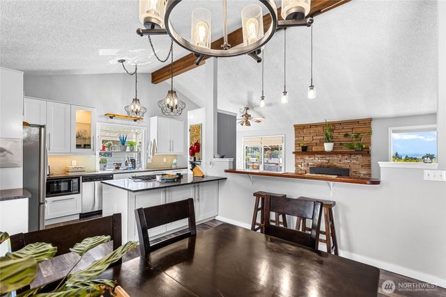 11621 19th Avenue SW, Burien, WA 98146