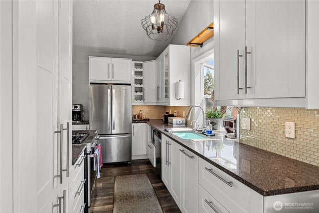 11621 19th Avenue SW, Burien, WA 98146