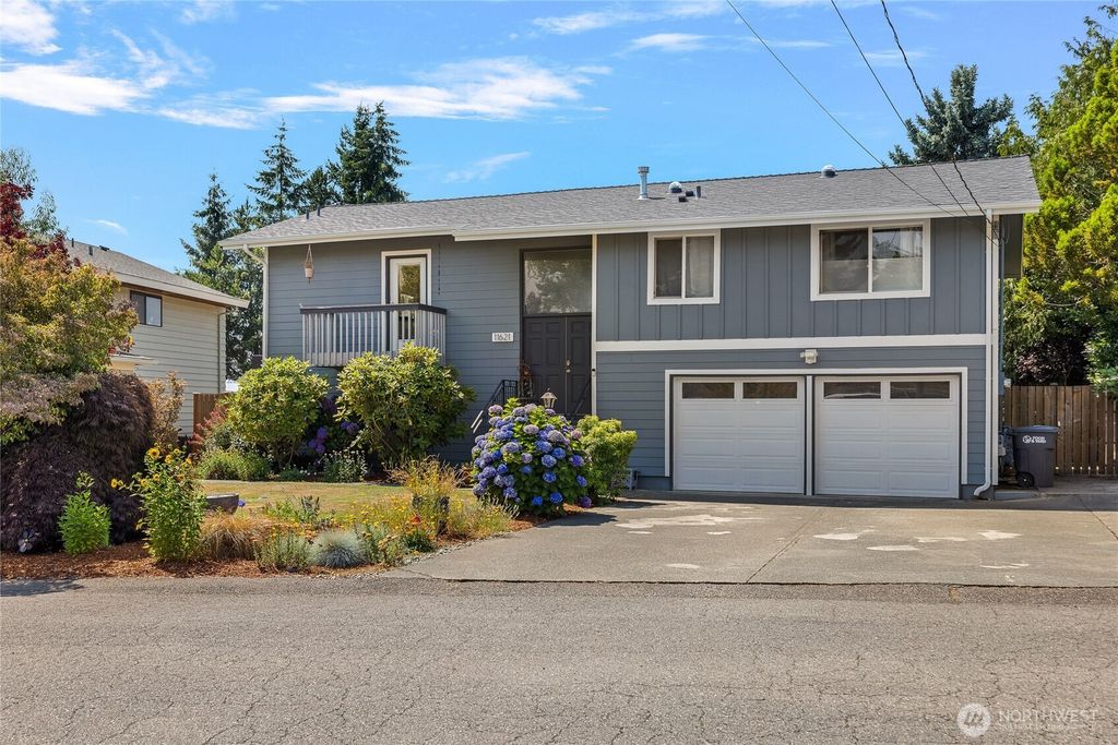 11621 19th Avenue SW, Burien, WA 98146