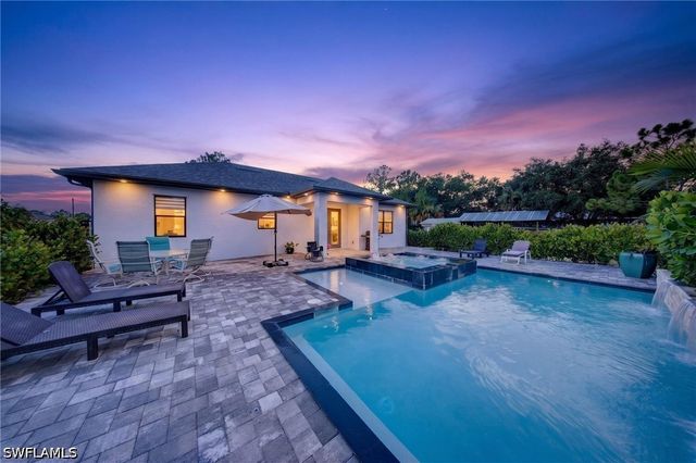 2885 41st AVE NE, Naples, FL 34120