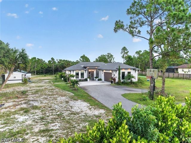 2885 41st AVE NE, Naples, FL 34120