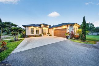 2885 41st AVE NE, Naples, FL 34120