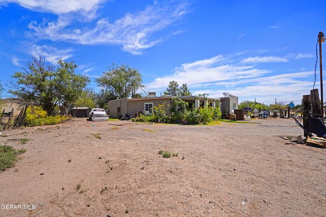 507 Nicholas Road, Socorro, TX 79927