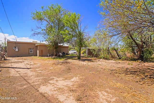 507 Nicholas Road, Socorro, TX 79927