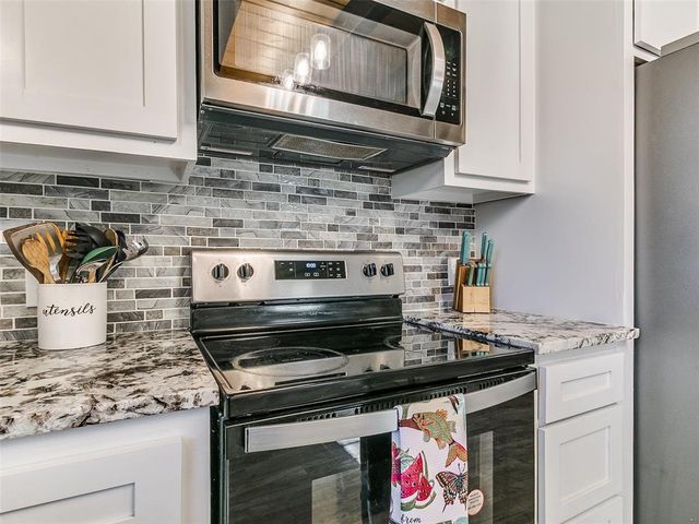 18795 Wildhorse Lane, Harrah, OK 73045