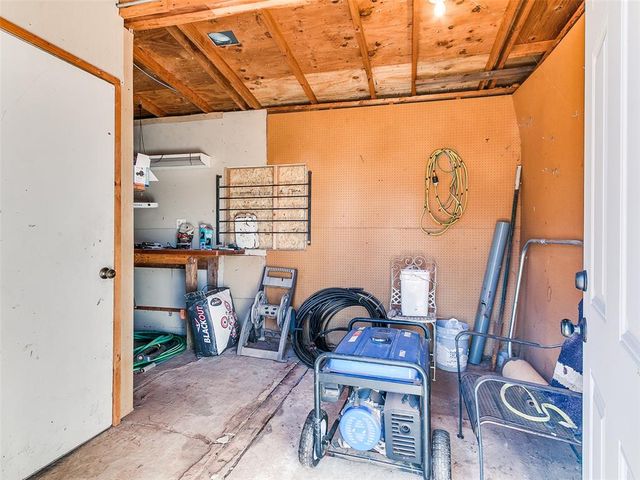 18795 Wildhorse Lane, Harrah, OK 73045