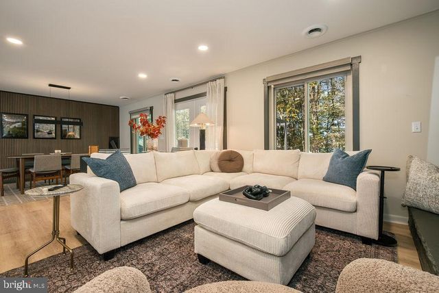 1321 MARSH HILL RD, Mc Henry, MD 21541