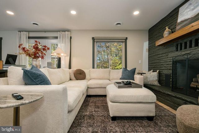 1321 MARSH HILL RD, Mc Henry, MD 21541