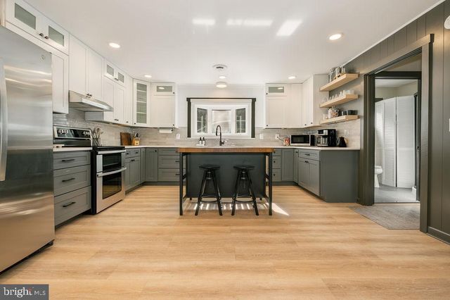 1321 MARSH HILL RD, Mc Henry, MD 21541