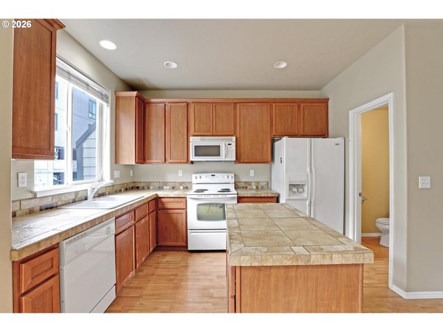 15919 Sw KAYLYNN Ln, Beaverton, OR 97006