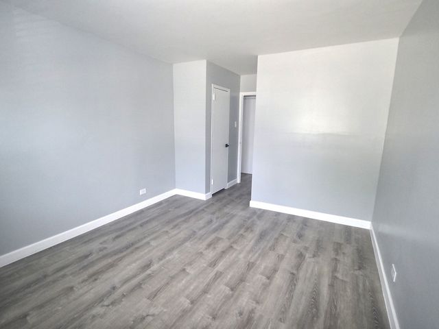 2610 W Balmoral Avenue 105, Chicago, IL 60625